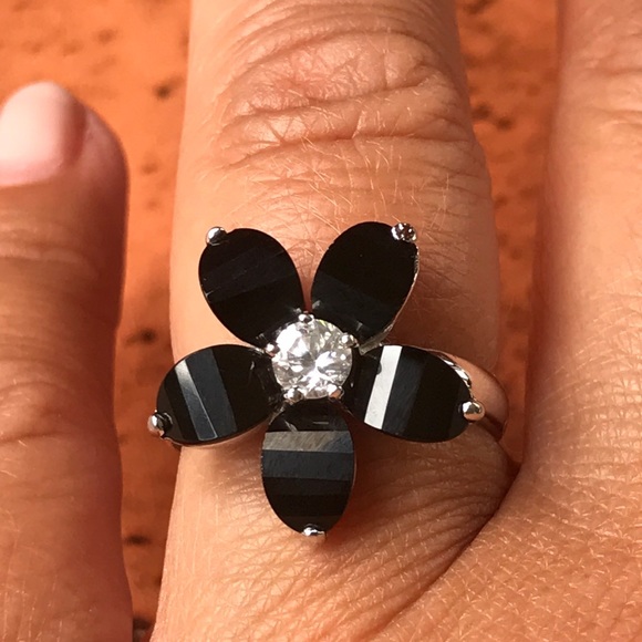 Jewelry - Sterling Silver Black Flower Ring Size 7.5
